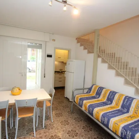 Terraced House With Garden *