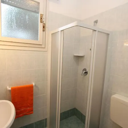 Terraced House With Garden * Lo Stallone